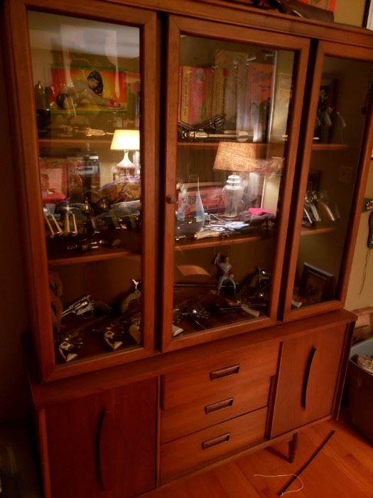 Beautiful immaculate Mid Century hutch