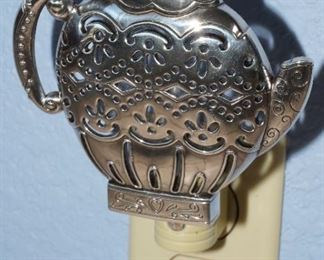 Brighton teapot night light