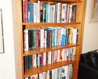 There are loads of great books and several teak bookcases of all shapes and sizes. 