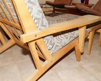 This Hans J Wegner chair is in near perfect condition. 