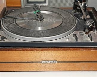 United Audio dual 1225 turn table