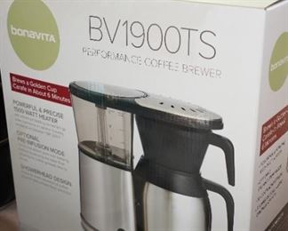 Bonavita BV1900TS coffee brewer-appears to have never been out of the box, probably because it takes 6 minutes to brew a cup of coffee!