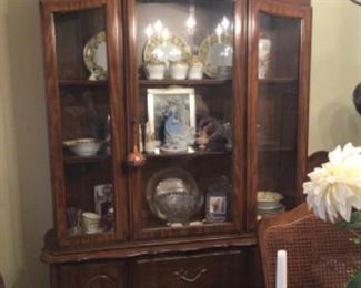Broyhill lighted china cabinet $180.