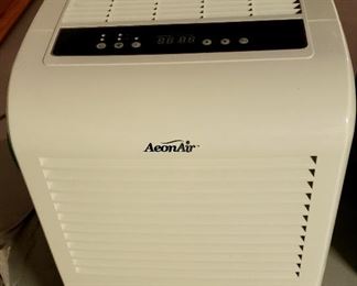 AeonAir de-humidifier like new