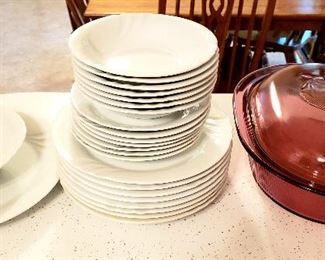 24 piece set Anchor Hocking dishes & Vision large oval dish w/lid