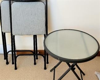 Two Samsonite folding chairs & folding round end table