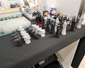 Harry Potter wizard  chess set pieces