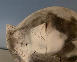 Art pottery cat.