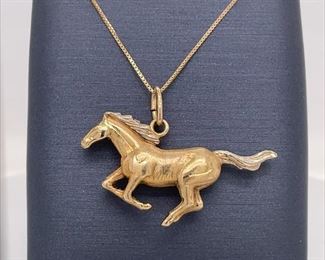 Horse Pendant in 14k Yellow Gold