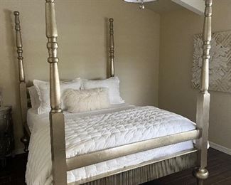 King bed look at this finish gorgeous