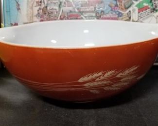 Autumn Harvest Pyrex Nesting Mixing Bowls 