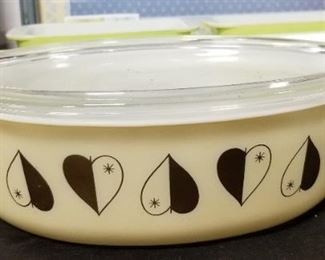 Pyrex Golden Heart Covered Dish 