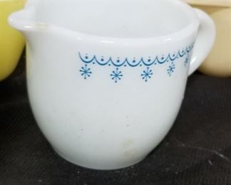 Pyrex Snowflake Creamer 