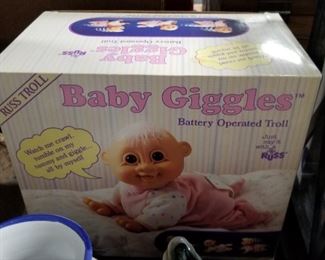 RARE Russ Troll Doll Baby Giggles Battery Operated