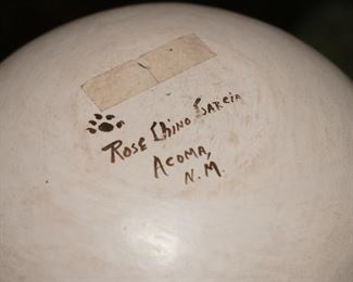 Large Acoma seed pot signed Rose Chino Garcia