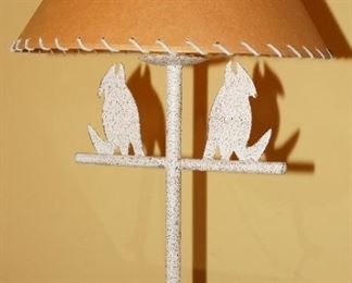 Double coyote metal table lamp