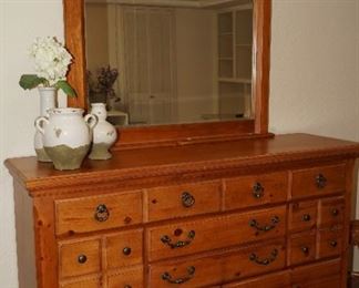 Pine wood dresser with mirror