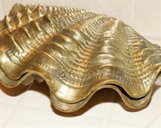 Castillian imports brass  clam shell box