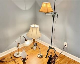 Lot 062-BR2: Lamps for Days!