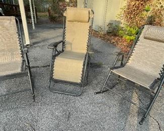 Lot 074-SHD: Lawn Chair Lot