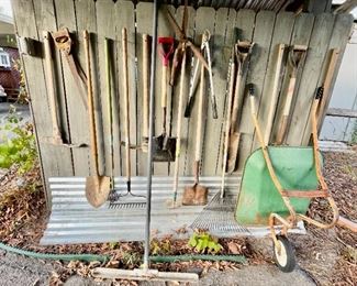 Lot 077-LOC: Assortment of Lawn and Garden Tools