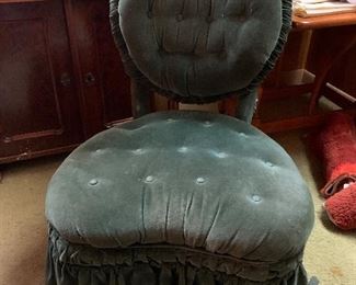 cool vintage velvet  dressing chair in green