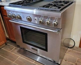 Thermador Gas Range and Convection Oven 36"