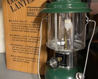 Vintage Coleman Lantern NIB 2 Lantern (Model 220)