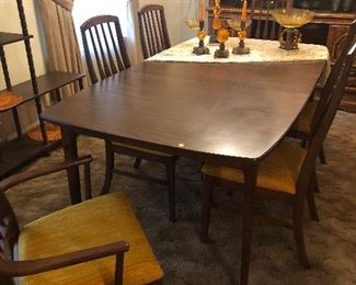 Mid-Century modern dining table, 2 leaves, 6 chairs