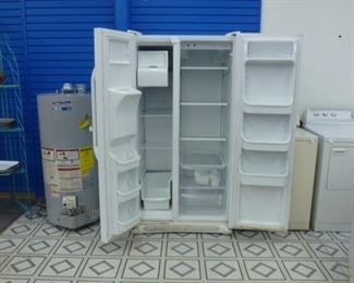 	Frigidaire Side-by-Side Refrigerator
