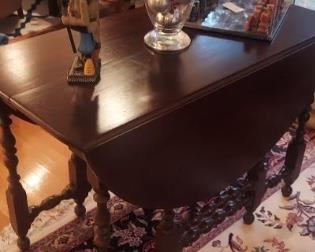 Antique drop leaf table