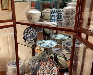 Blue and white, Imari