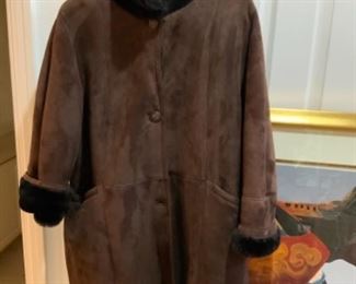 Vintage Women’s Shearling Coat Made in Italy Size Medium
