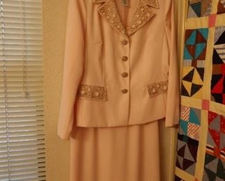 Vintage 2 piece Ladies Suit