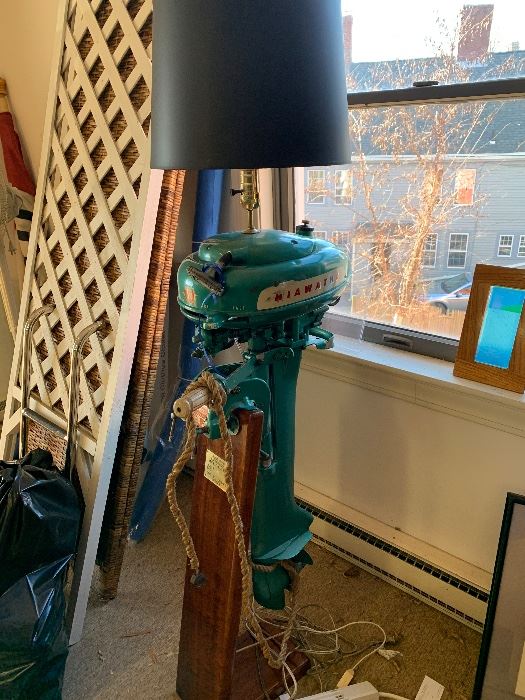 Outboard engine lamp