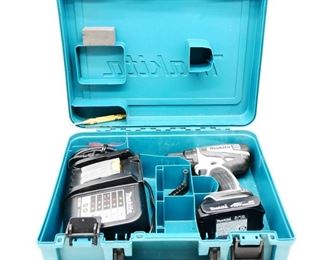 Makita 18V Lithium-Ion Cordless 1/2" Driver-Drill Kit