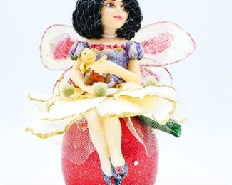The Ashton-Drake Galleries "Snow White, Fairy Princess" Collectible Figurine