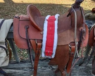 Amish Made Saddle (15"to 15-1/2")