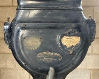 Toledo Scale Co. model 801C springless cast iron scale