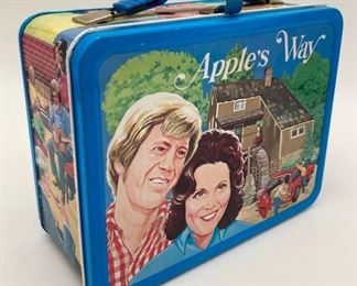 Vintage Apple's Way metal lunchbox with thermos