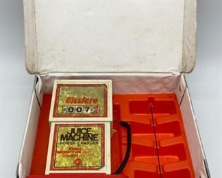 Vintage 1970 Sizzlers Race Case for Juice Machine and Sizzlers race cars