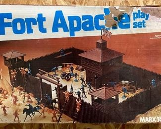 Vintage Marx Fort Apache Play Set (72 pieces)