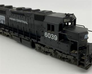 Atlas Penn Central #6039 Locomotive HO Scale