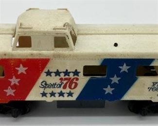 Mantua Tyco Spirit of '76 Locomotive and Caboose set HO scale