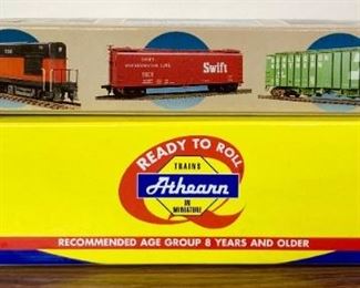 Various boxes for train cars previously listed as "with box"