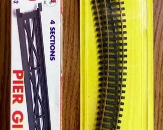 HO scale railroad track and accessories