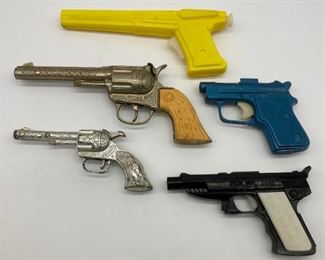 Assorted toy pistols