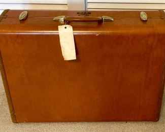 Vintage Samsonite Cordoba suitcase