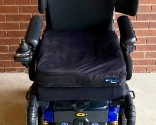 Quantum 6000Z power wheelchair