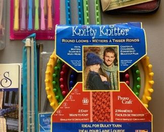 Knitting looms and needles